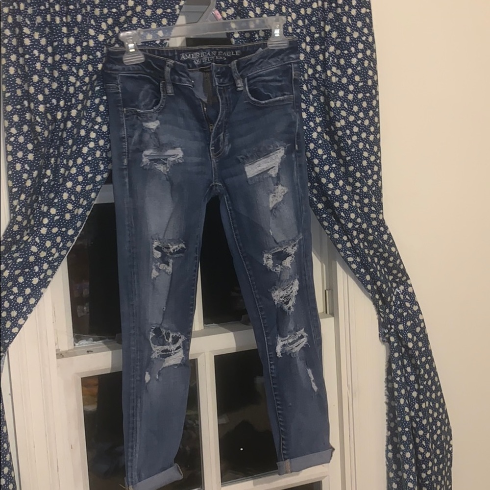 American Eagle cropped dark wash jeans
